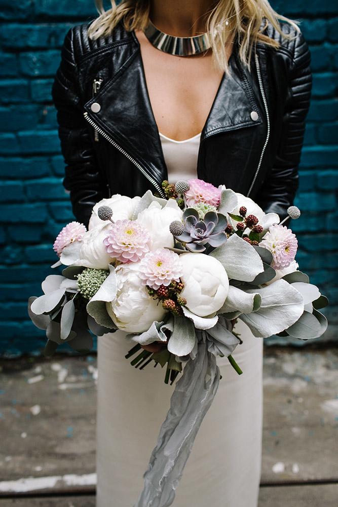 summer wedding trends bridal bouquet with white peonies and pink dahlias berrias and grey ribbon mila_cacao