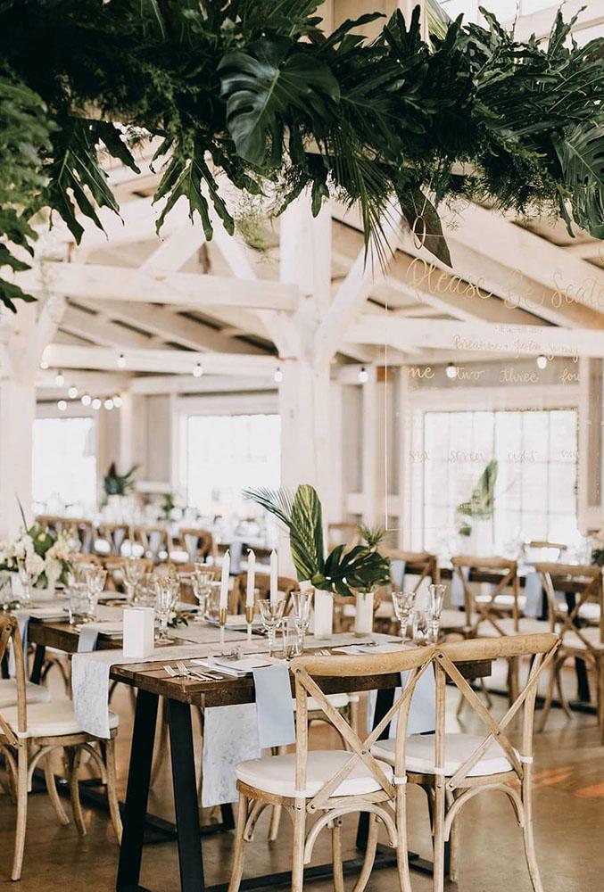 Wow Your Guests With These Trendy Tropical Wedding Decor Ideas