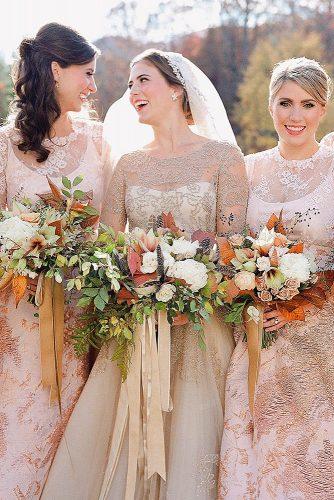 wedding photo checklist bridal party bride with bridesmaids