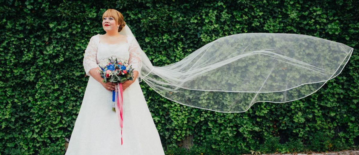 18 Dreamy Plus Size Wedding Dresses With Sleeves