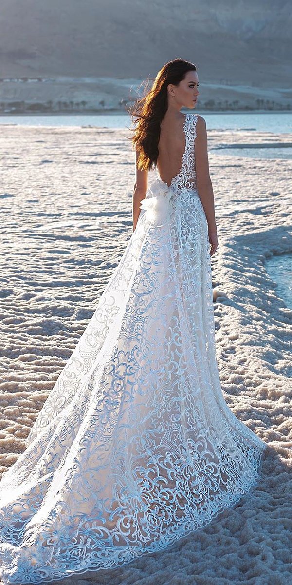 27 Chic Bridal Dresses: Styles & Silhouettes | Page 6 of 10 | Wedding ...