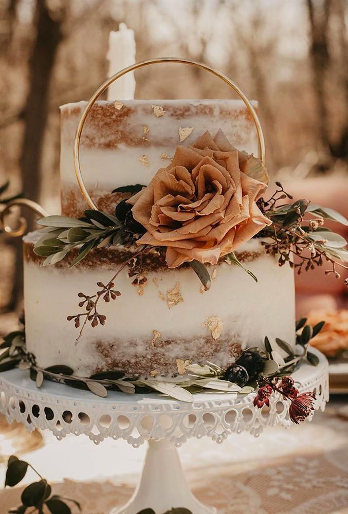 forest-wedding theme small wedding cake augustnysoncreative