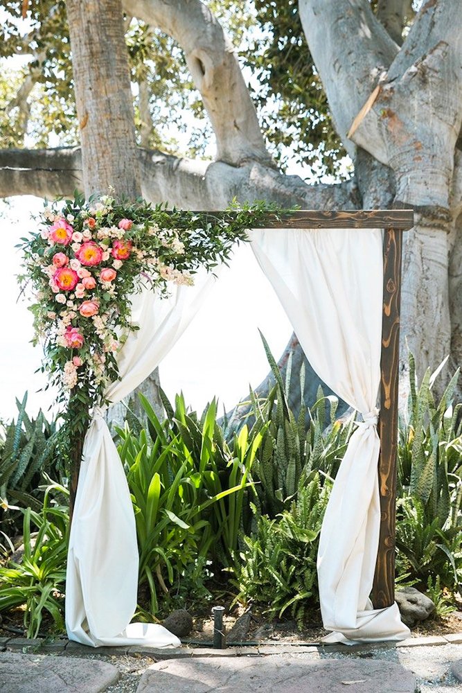 wedding-arch-decoration-ideas-tender-floral-arch-Jasmine-Lee-Photography
