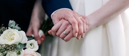 59 Romantic Wedding Vows For Her: Examples And Outline