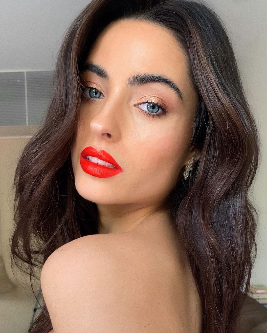 boho wedding makeup red lips