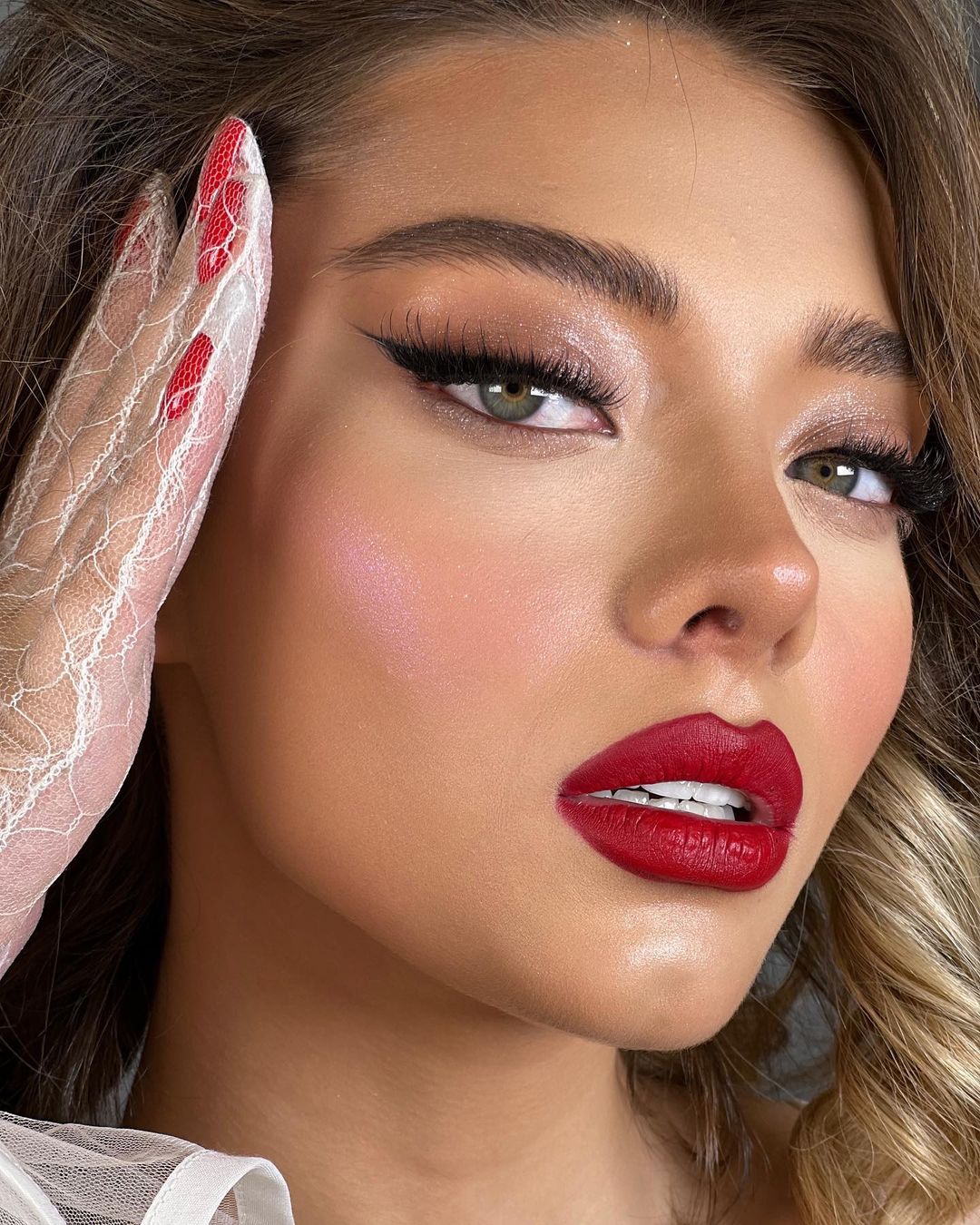 boho wedding makeup red lips