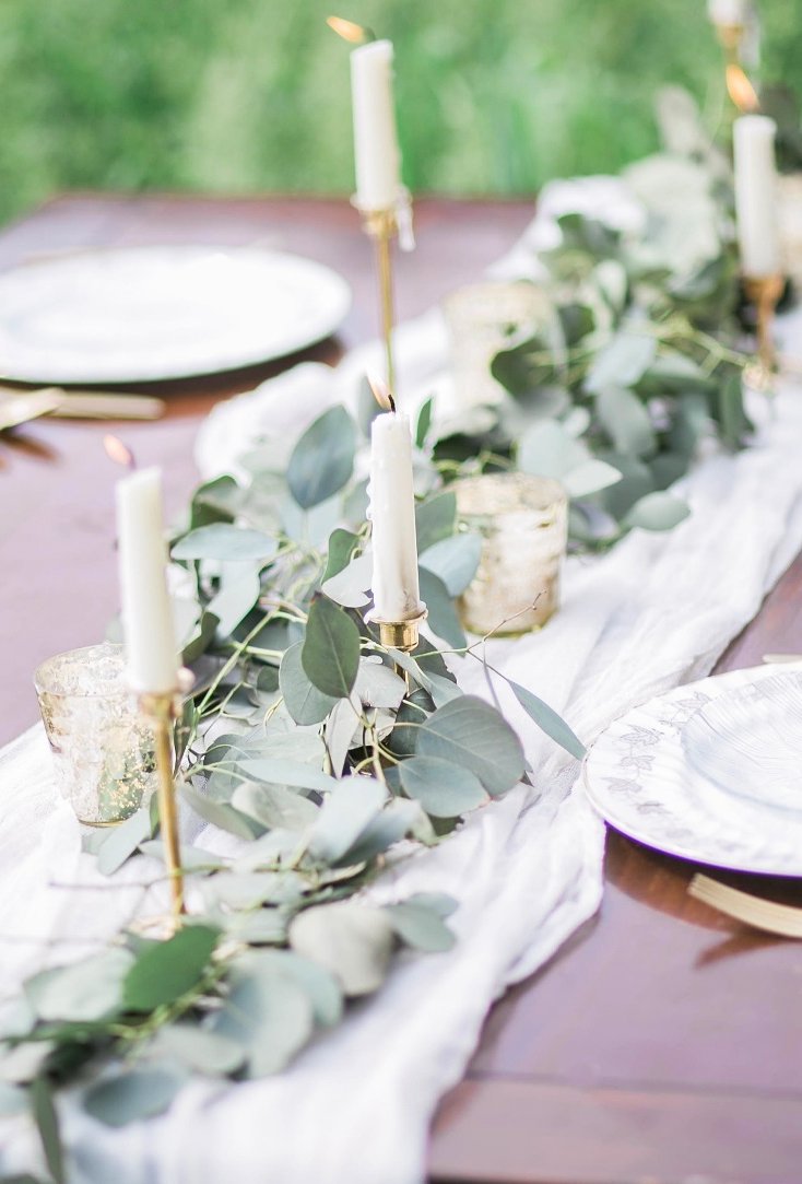 shabby chic vintage wedding decor ideas greenery table runner