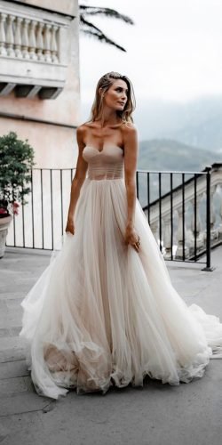 Adeneme Denn Blogggg Veriii 30 Simple Wedding Dresses For Elegant