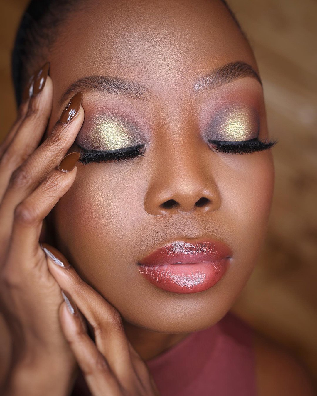 black-bride-makeup-ideas-elegant-with-long-lashes-joyadenuga