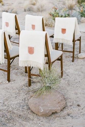 fall wedding party seating arrangement with blankets