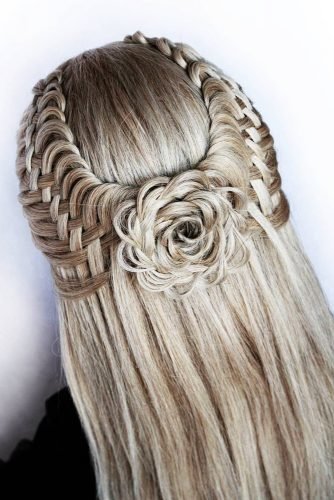 33 Cute Flower Girl Hairstyles (2020 Update) | Wedding Forward