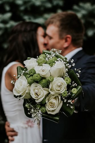 unique wedding ceremony script bride and groom kissing