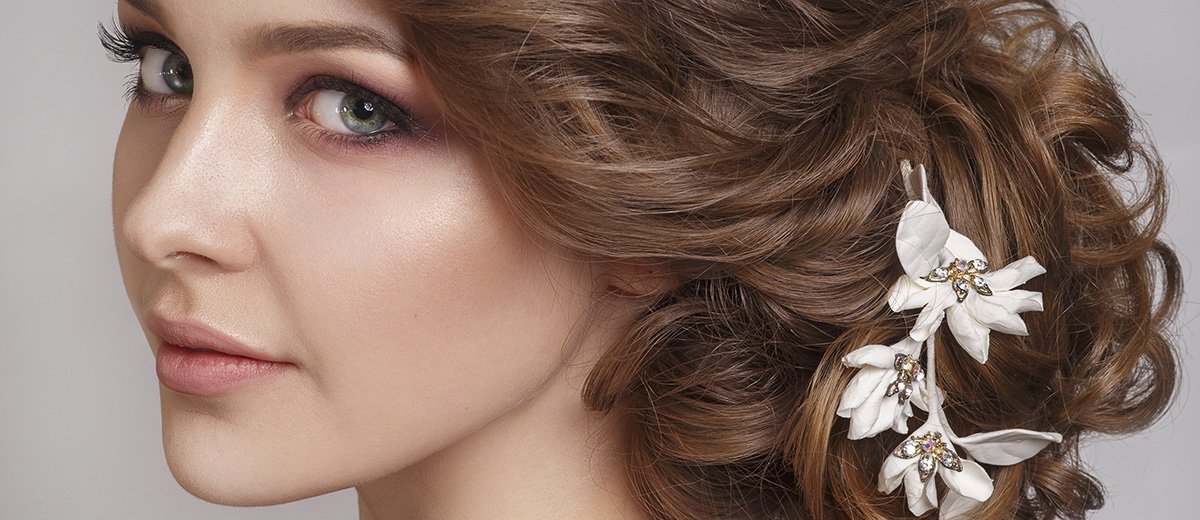 50 Wedding Updos Hairstyle Ideas [2025 Guide & FAQs]