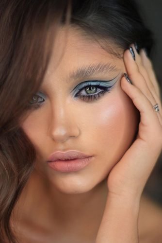bridal makeup trends pastel blue eyeshadows bold arrows long lashes matte lips yana.yasnaya
