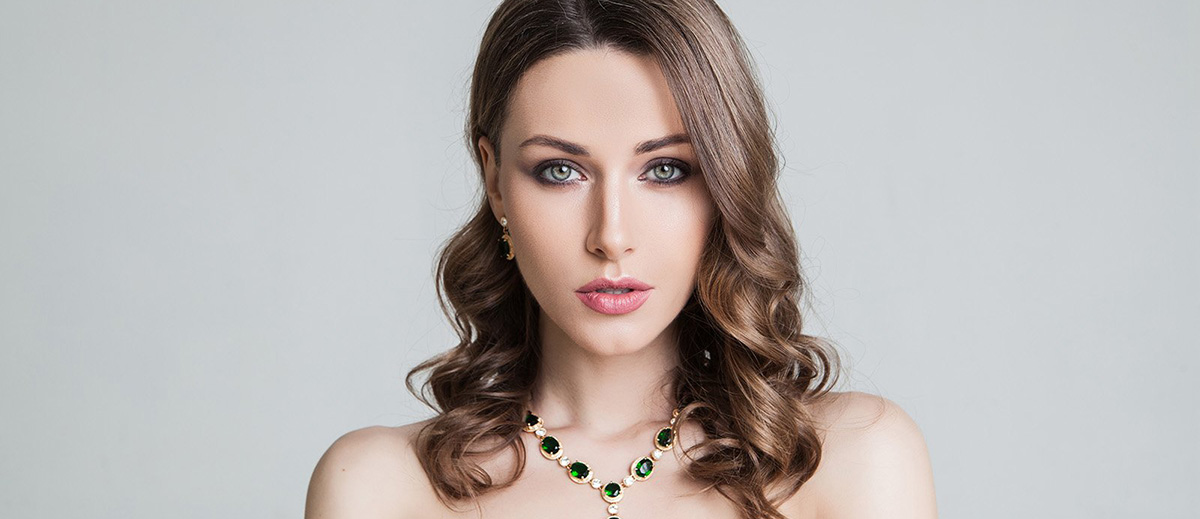 Bridesmaid Makeup Ideas: Guide For 2025 + Expert Tips