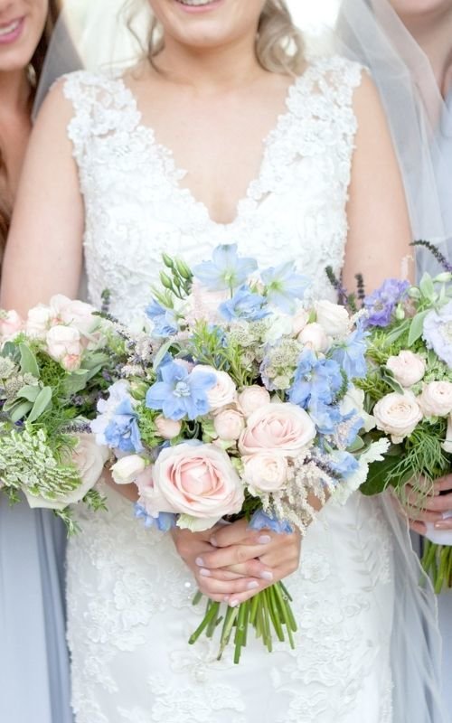 30 Stunning Bridesmaid Bouquets For All Seasons