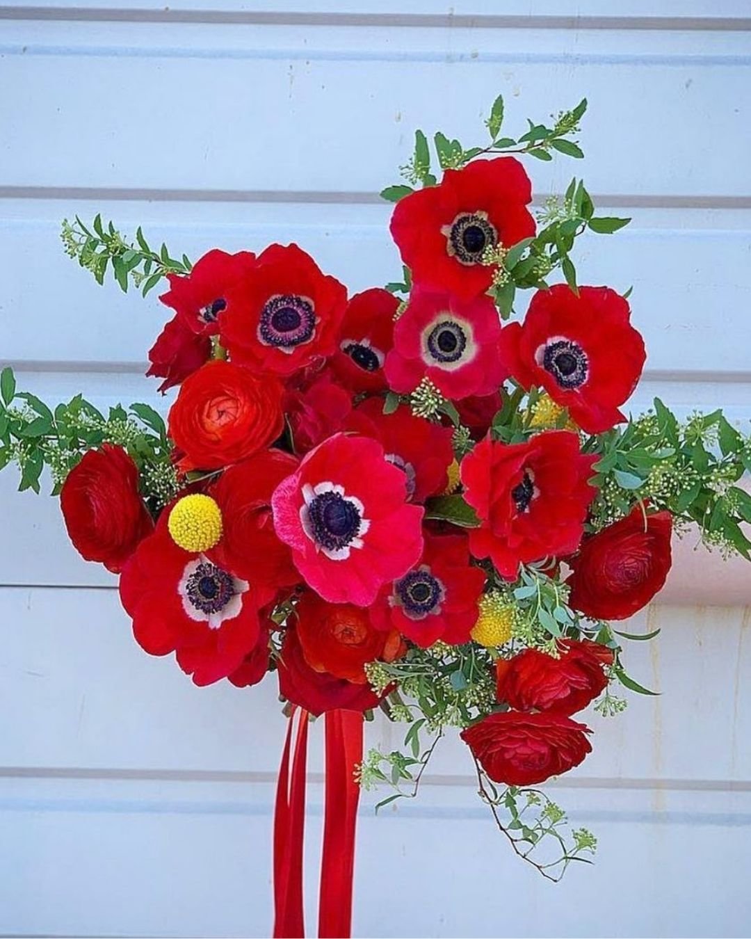 bridesmaid wedding bouquets red bouquets