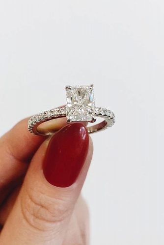 Verlobungsringe im Smaragdschliff Diamant Solitaire
