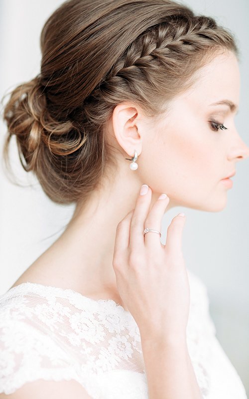 Pinterest Wedding Hairstyles Ideas [2023 Guide] | Hair styles, Blonde updo,  Short wedding hair