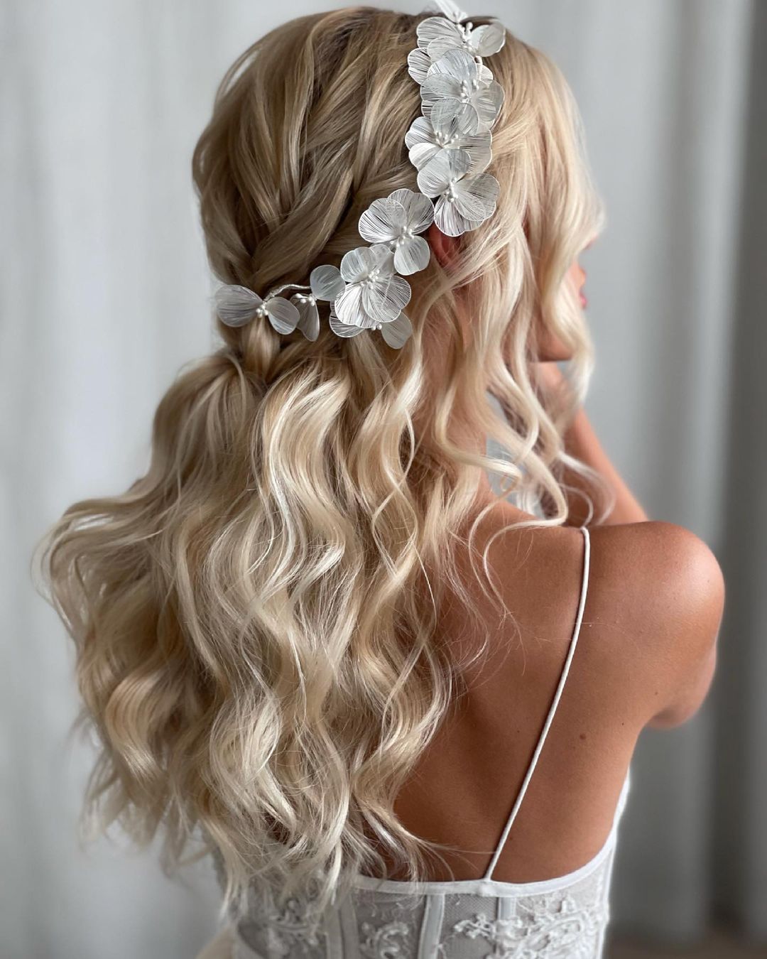 wedding hairstyles for thin hair beach