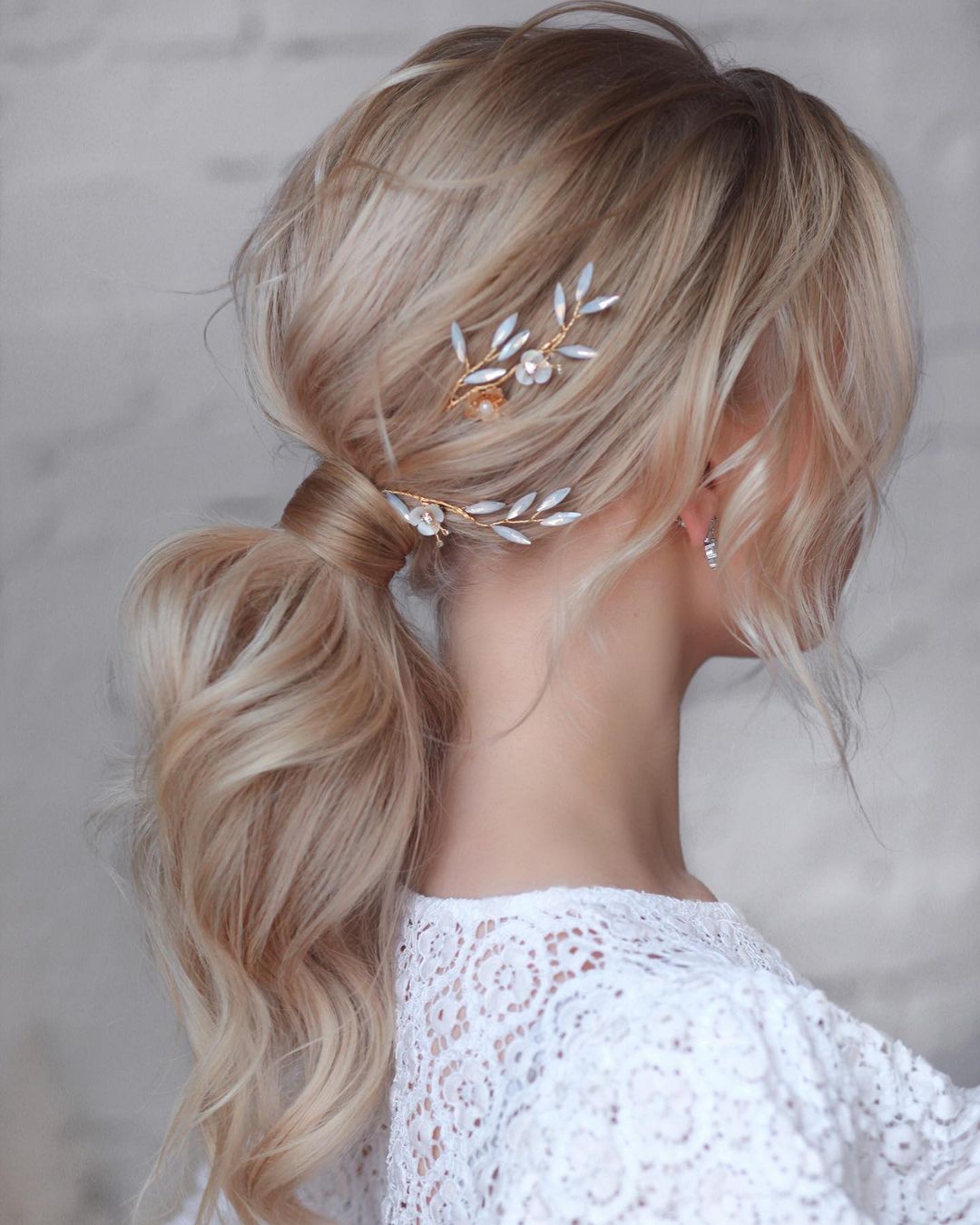 wedding hairstyles for thin hair ponytail