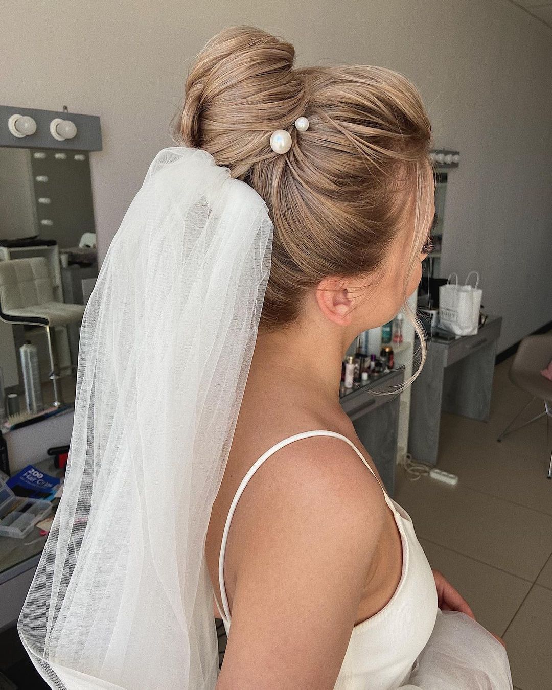 wedding hairstyles for thin hair veil