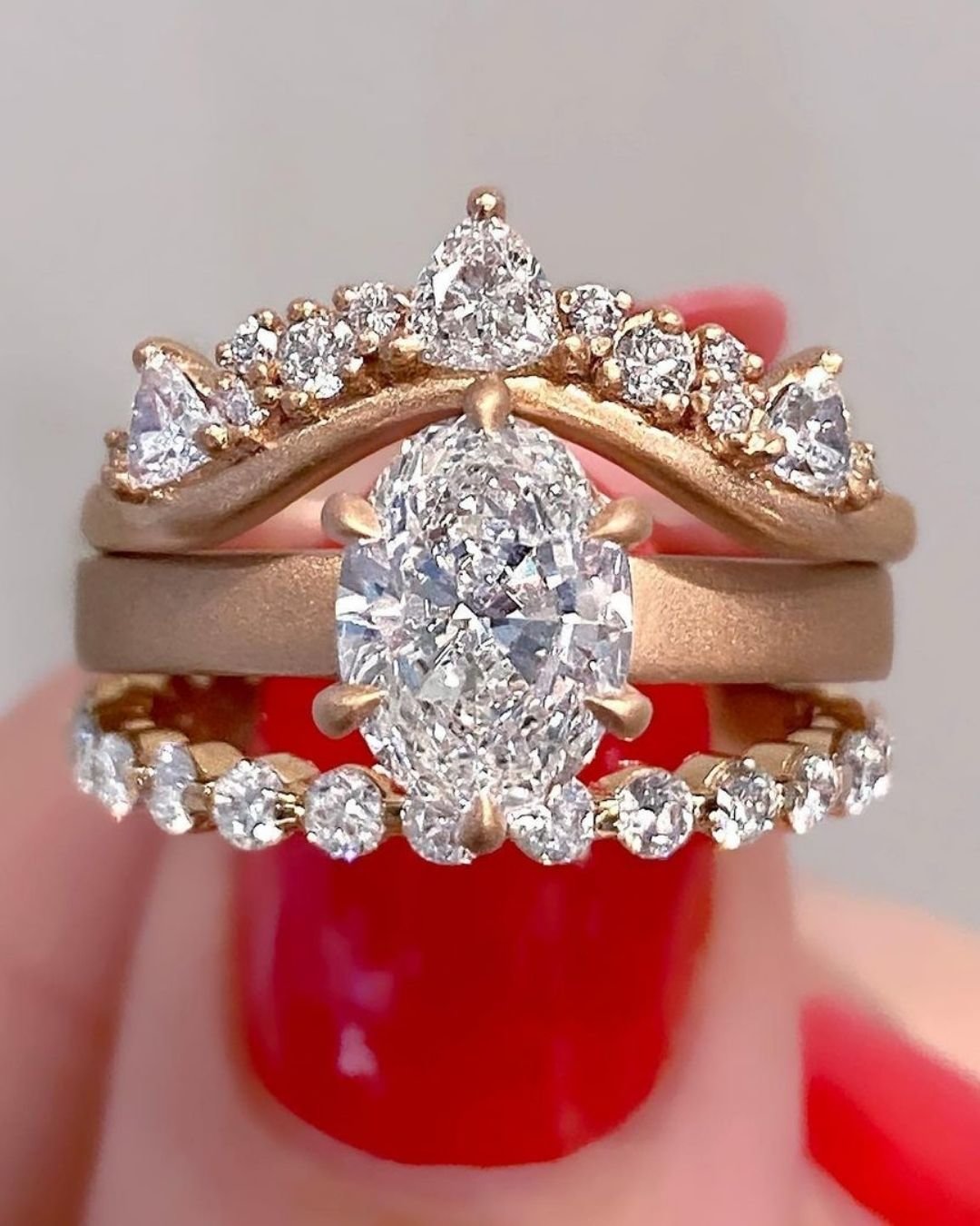 wedding rings for women with oval cut diamonds rings1