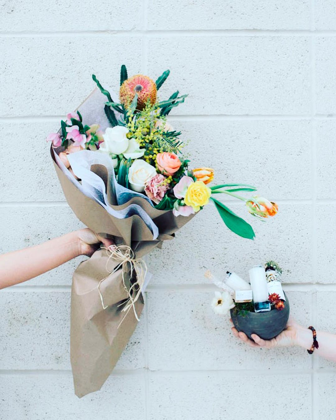 how much to spend on a wedding gift box