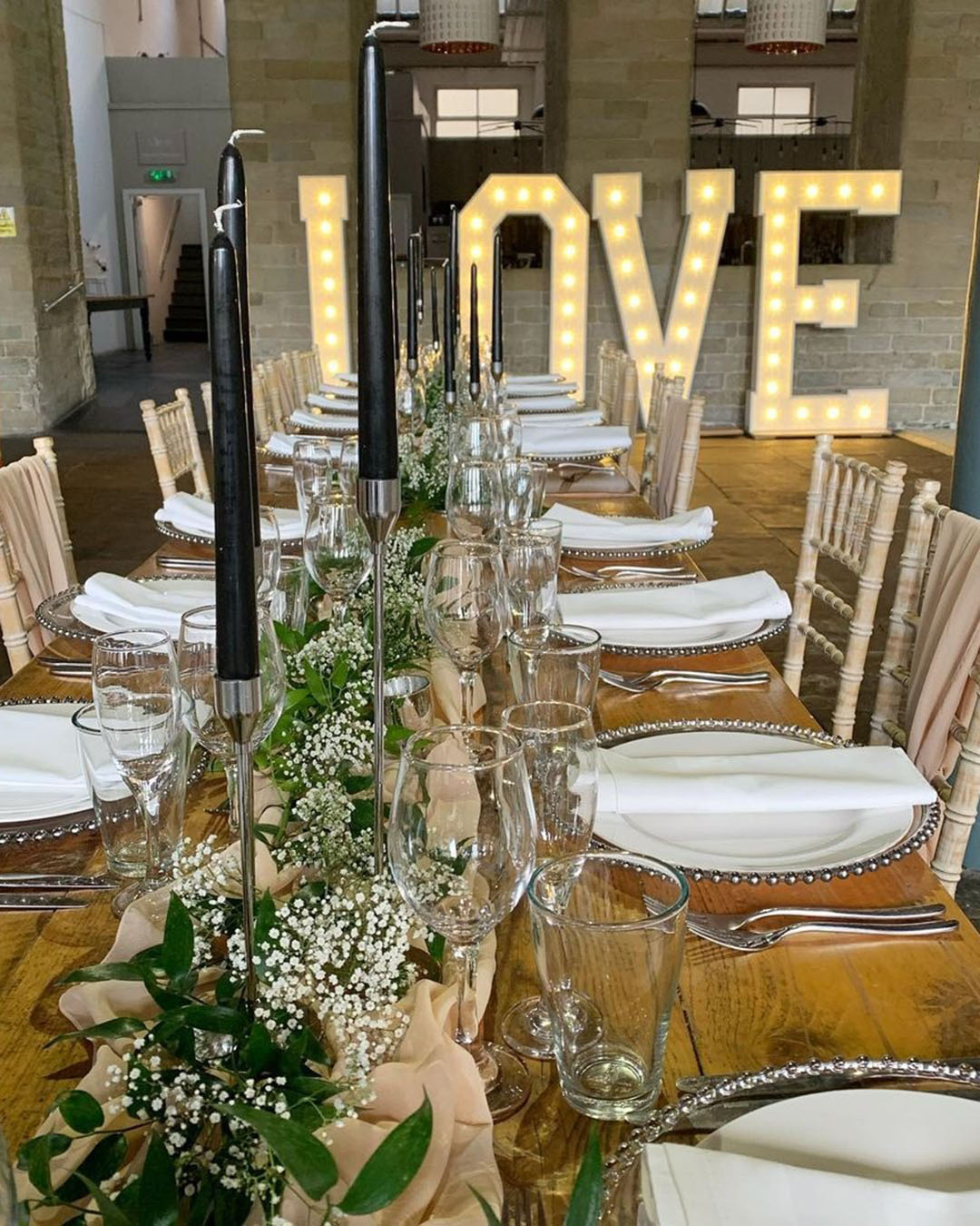 wedding caterer prices rustic wedding table setting