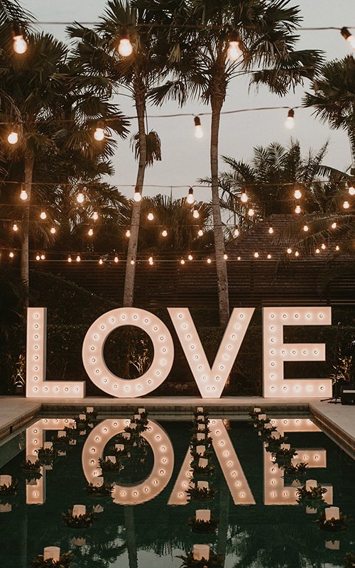 21 Wedding Pool Party Decoration Ideas For Your Backyard Wedding