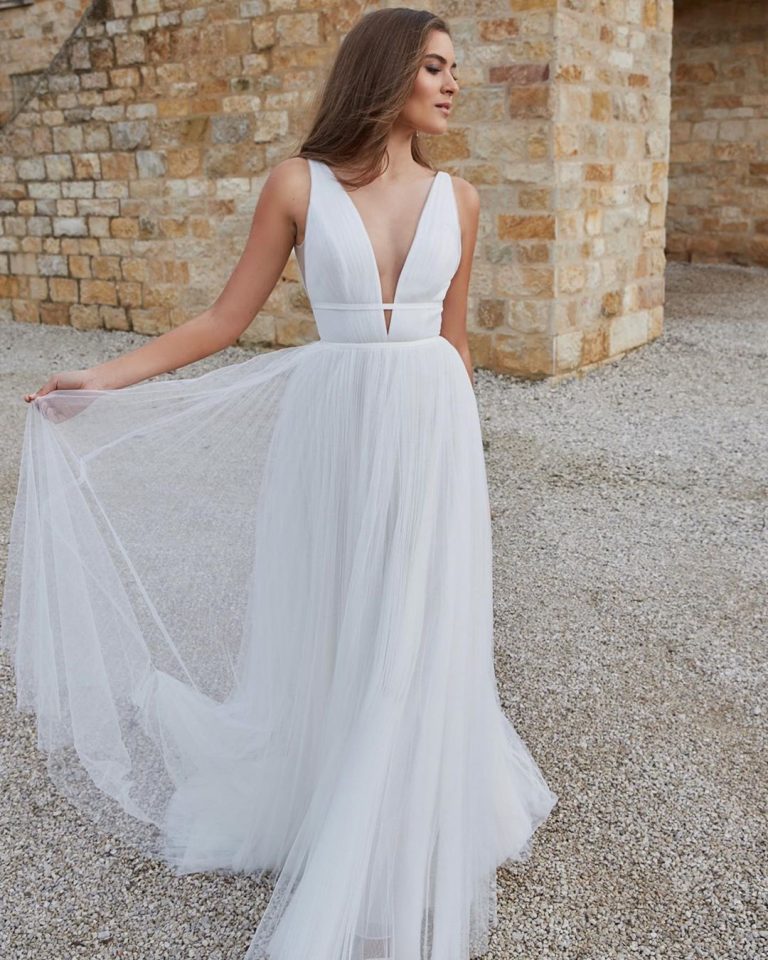 Cheap Wedding Dresses: 12 Best Looks Under $1,000