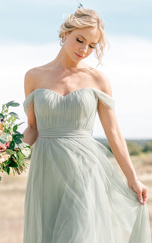 25 Pretty Green Wedding Dresses for an Unexpected Dream Look