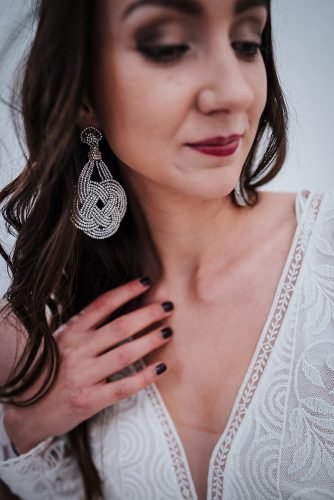 forest wedding styled shoots boho bridal look lace earrings fotografie danielaebner