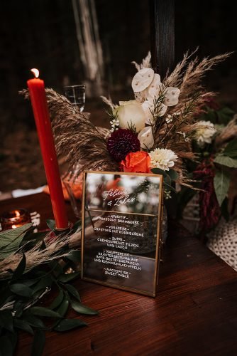 forest wedding styled shoots calligraphy signed wedding meny fotografie danielaebner