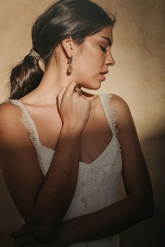 styled photo shoot island of tabarca elegant bridal jewelry oscarguillen