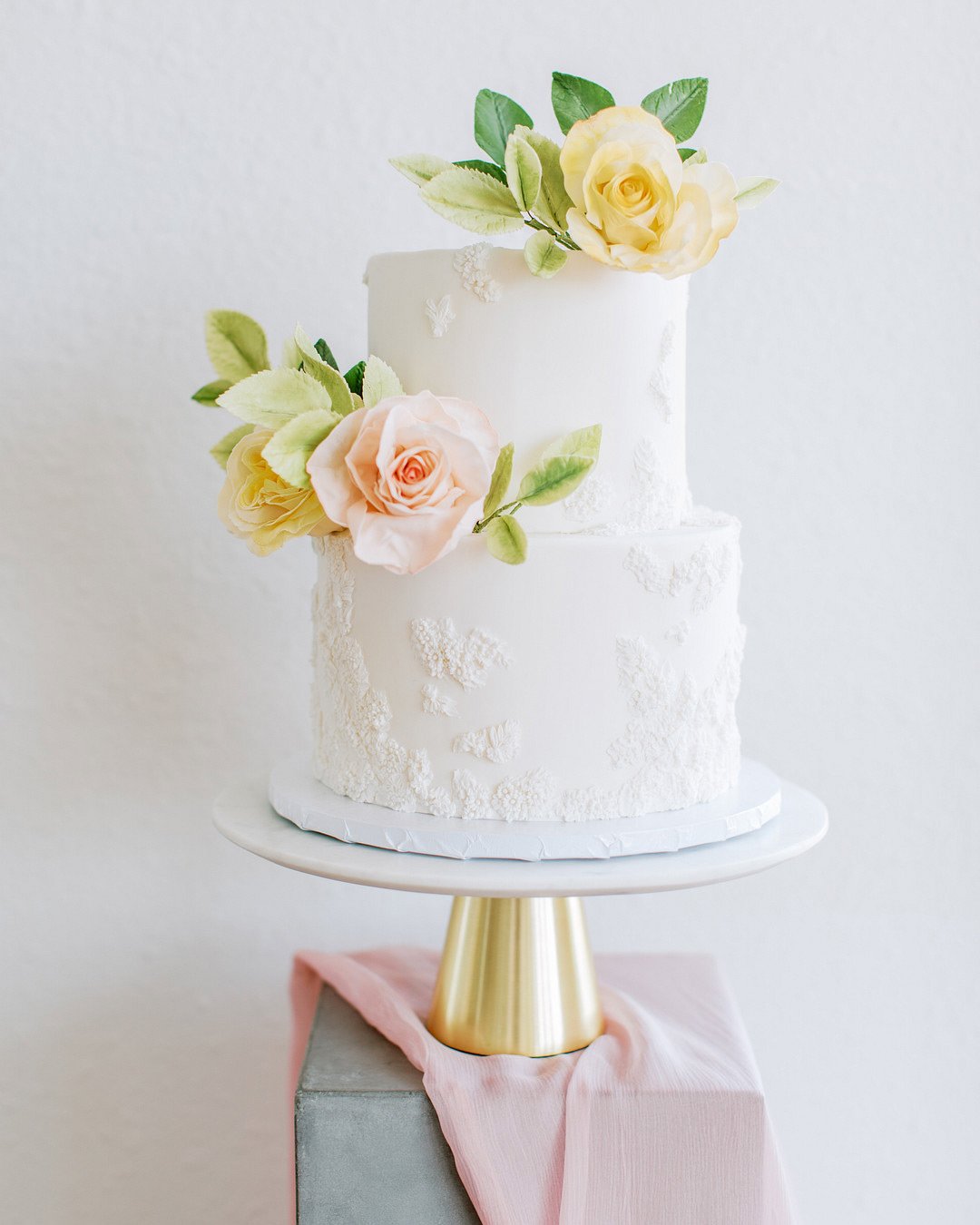 wedding colors yellow pale pink flowers cake decor