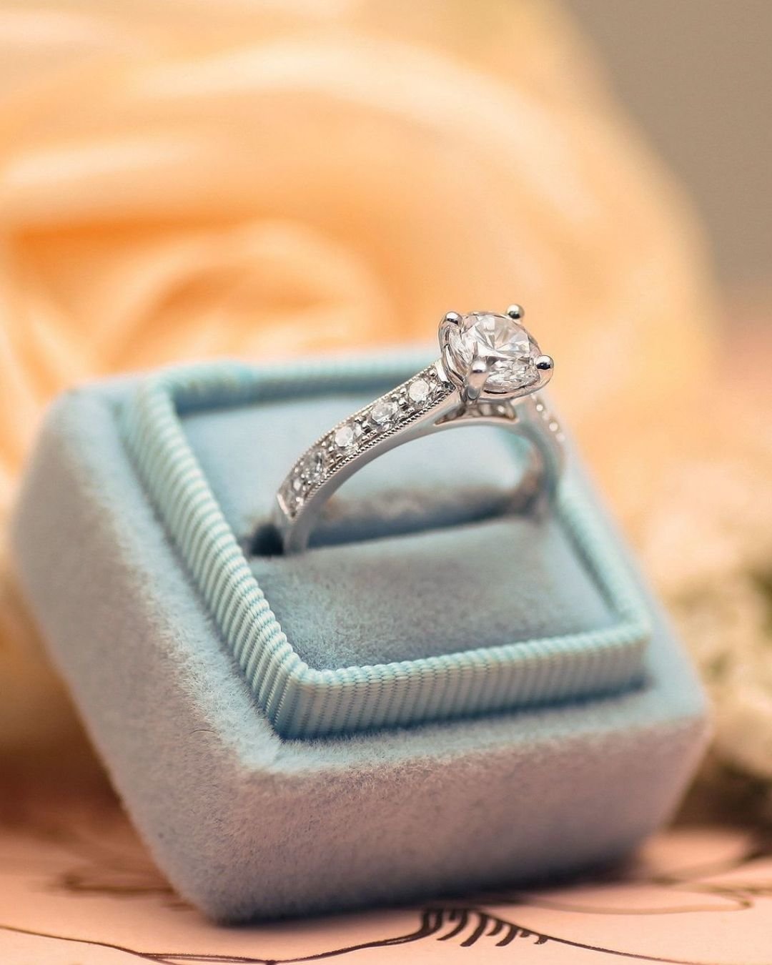 engagement ring ideas round cut engagement rings2