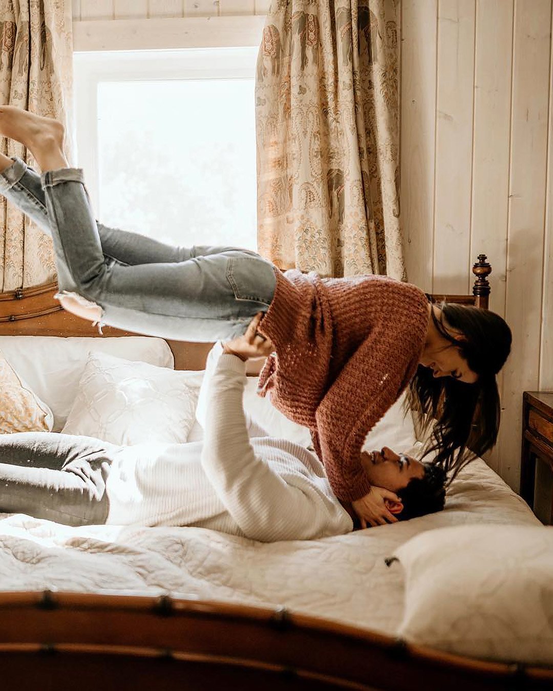 30 Honeymoon Photo Ideas For Unforgettable Memories