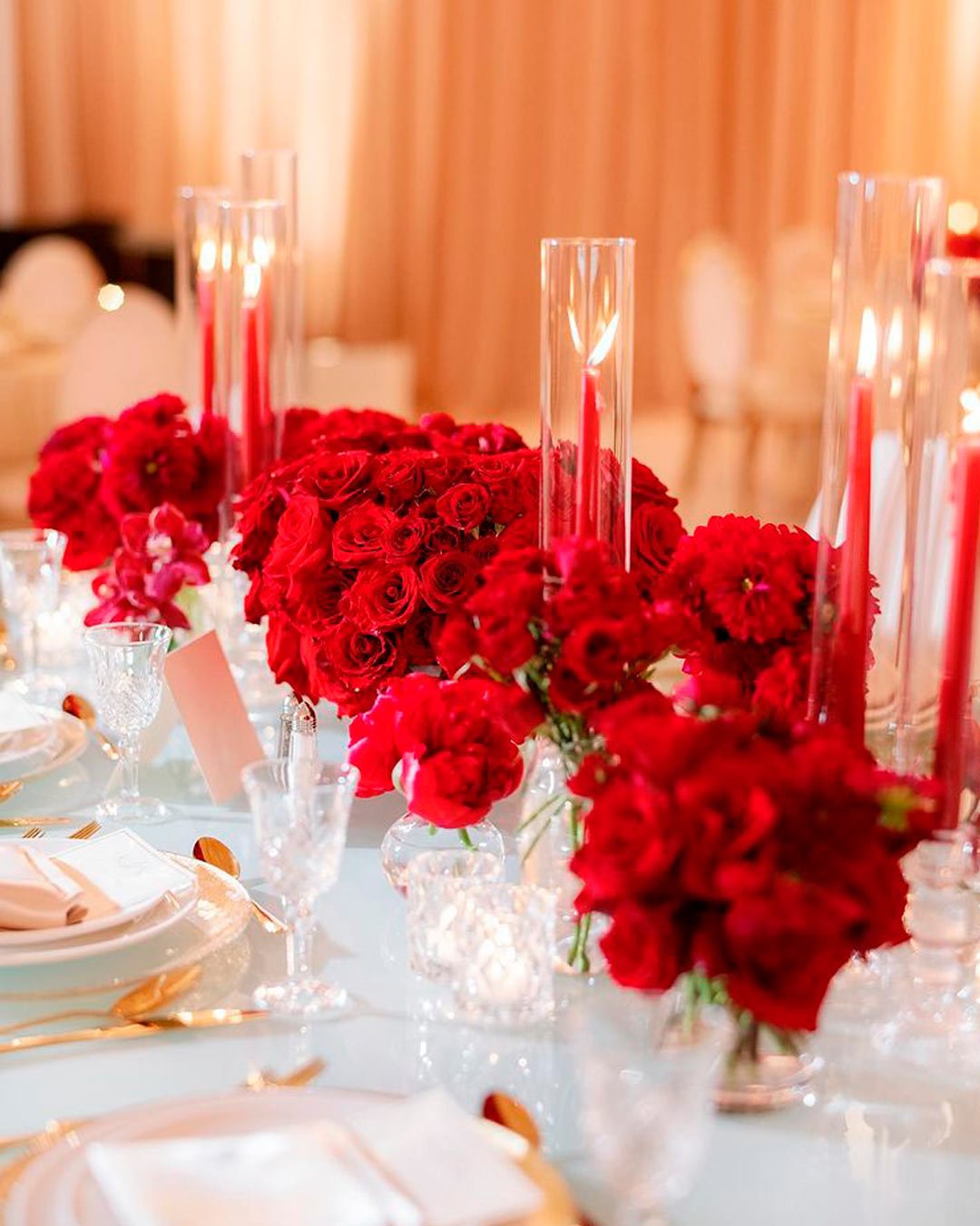 wedding ideas red roses centerpiece