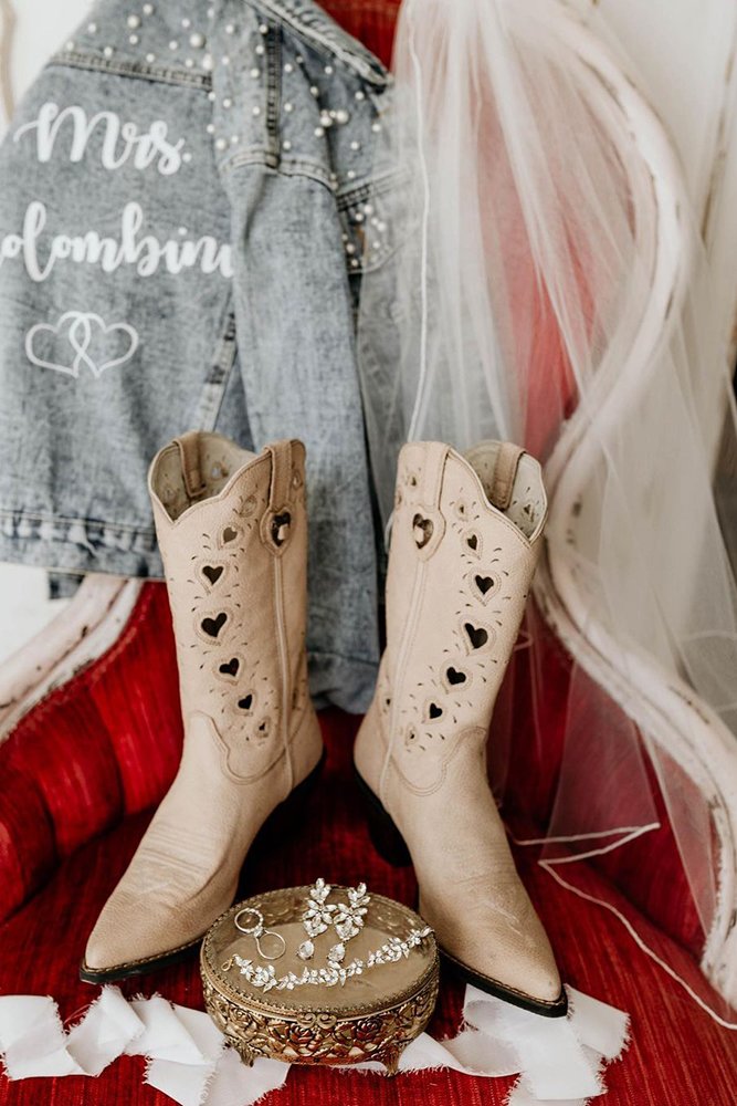 cowgirl boots wedding ideas beige for barn madiwagner