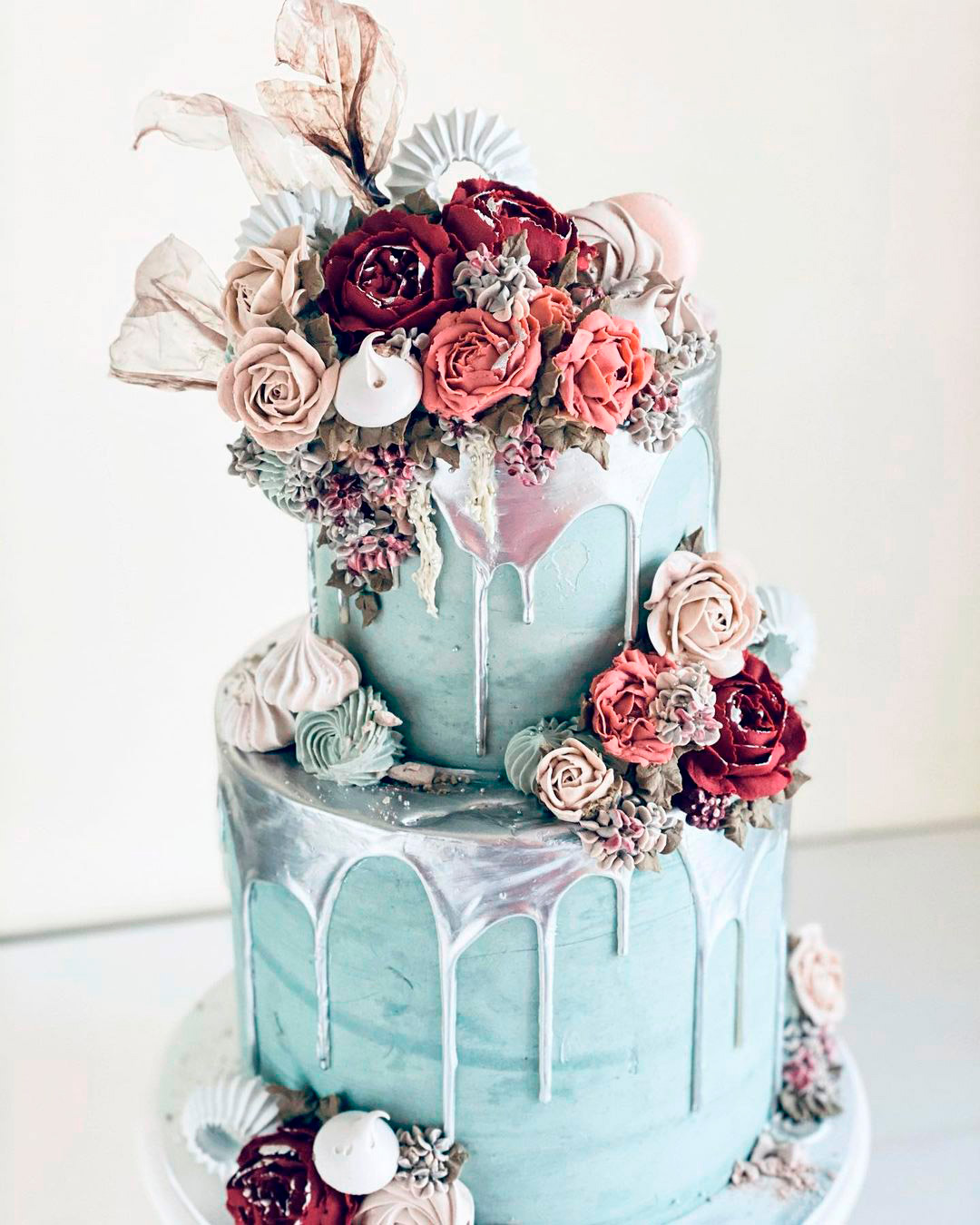 drip wedding cakes colored silver