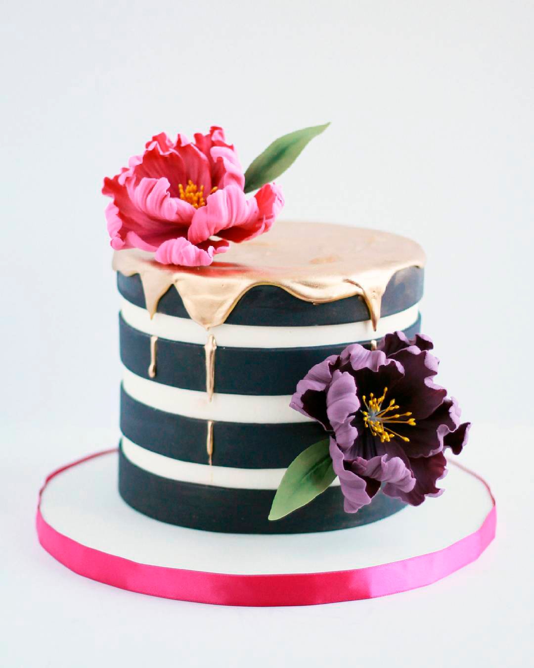drip wedding cakes gold flowers striped