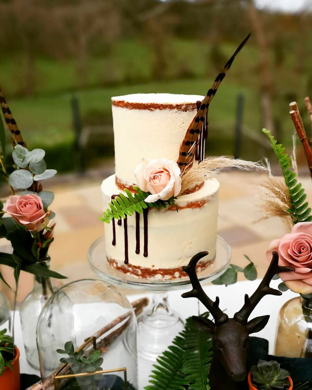 drip-wedding-cakes-small-chocolate-aimeefordltd