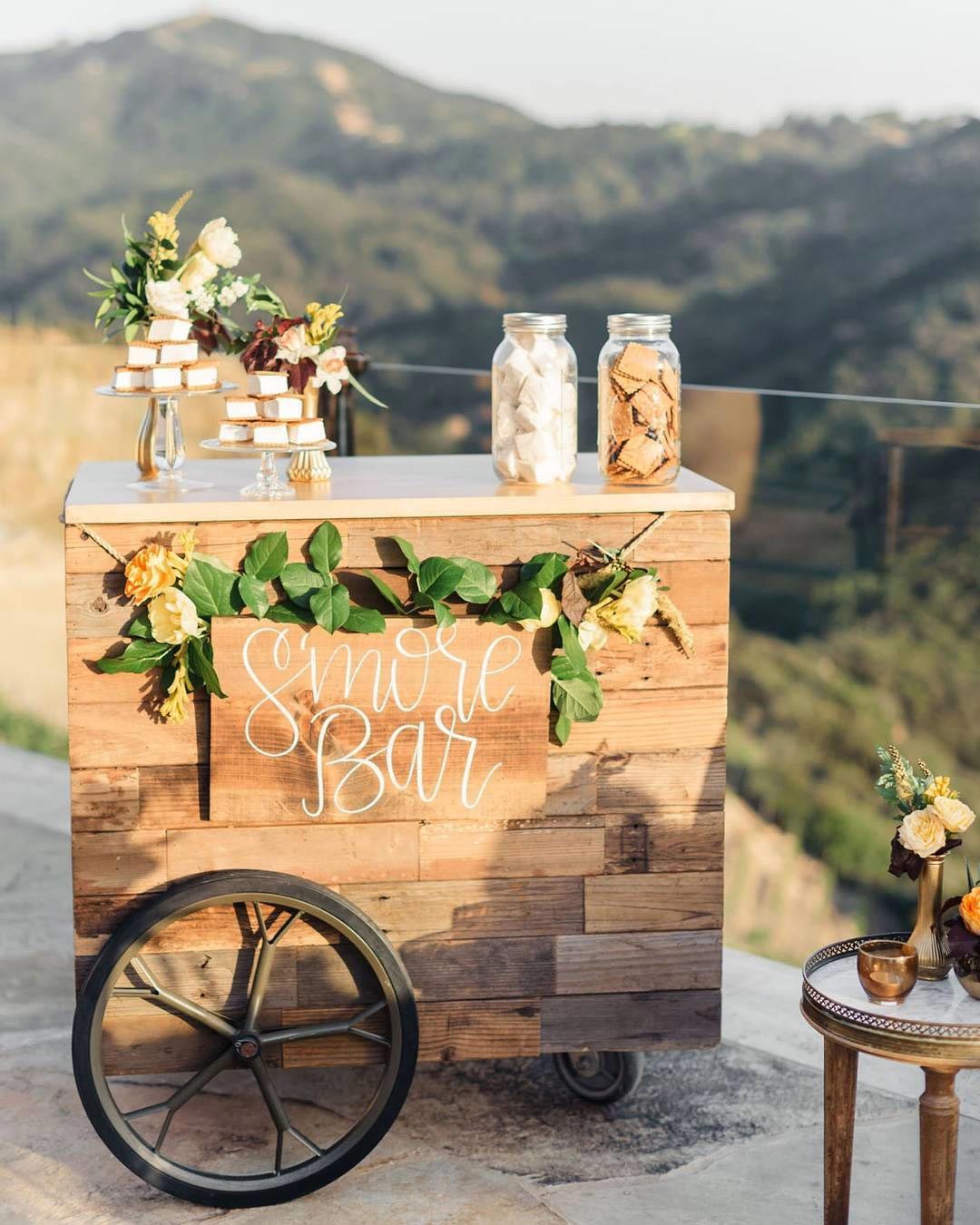 wedding ideas snack bar trail jars