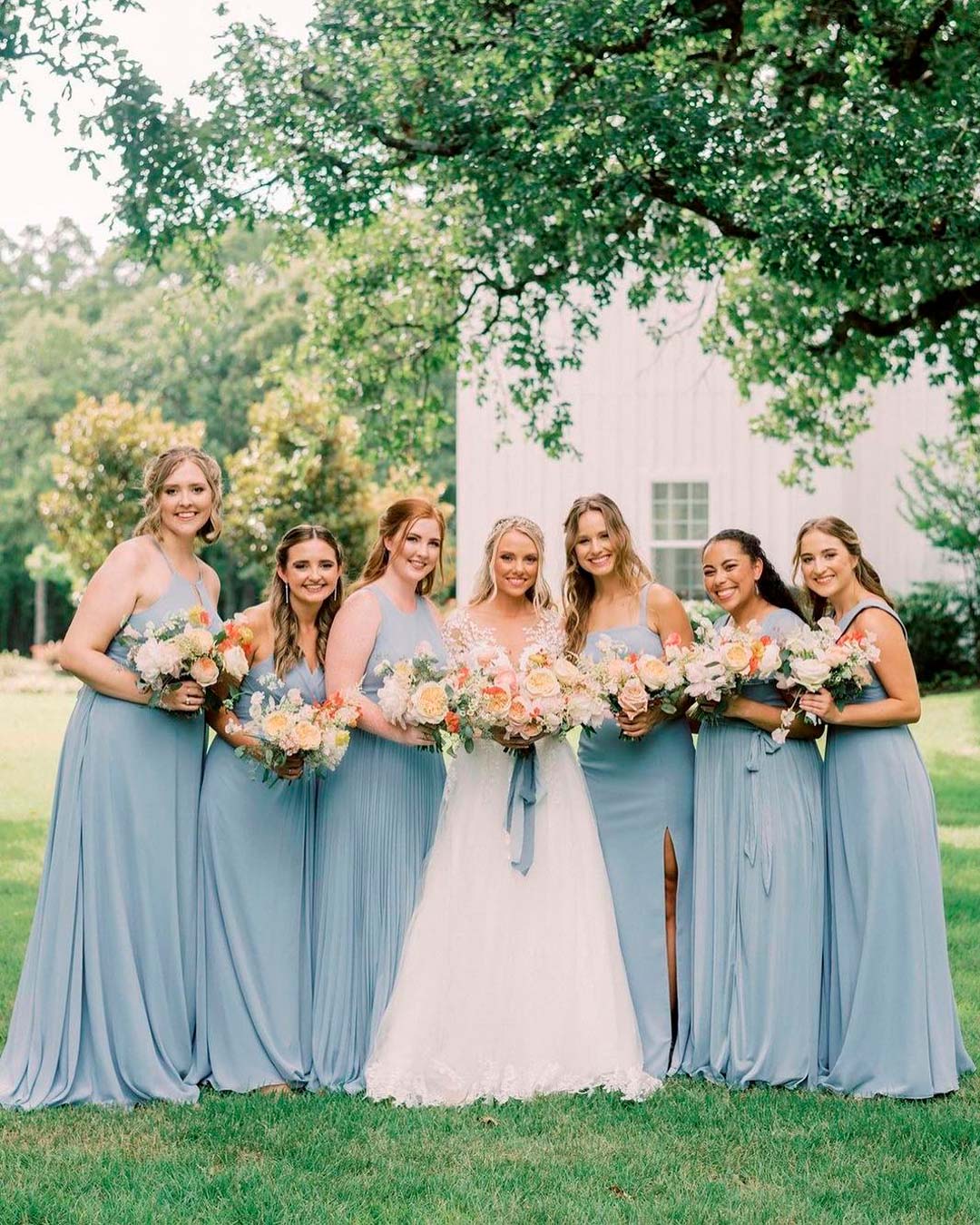blue and white wedding colors bridesmaids bouquets