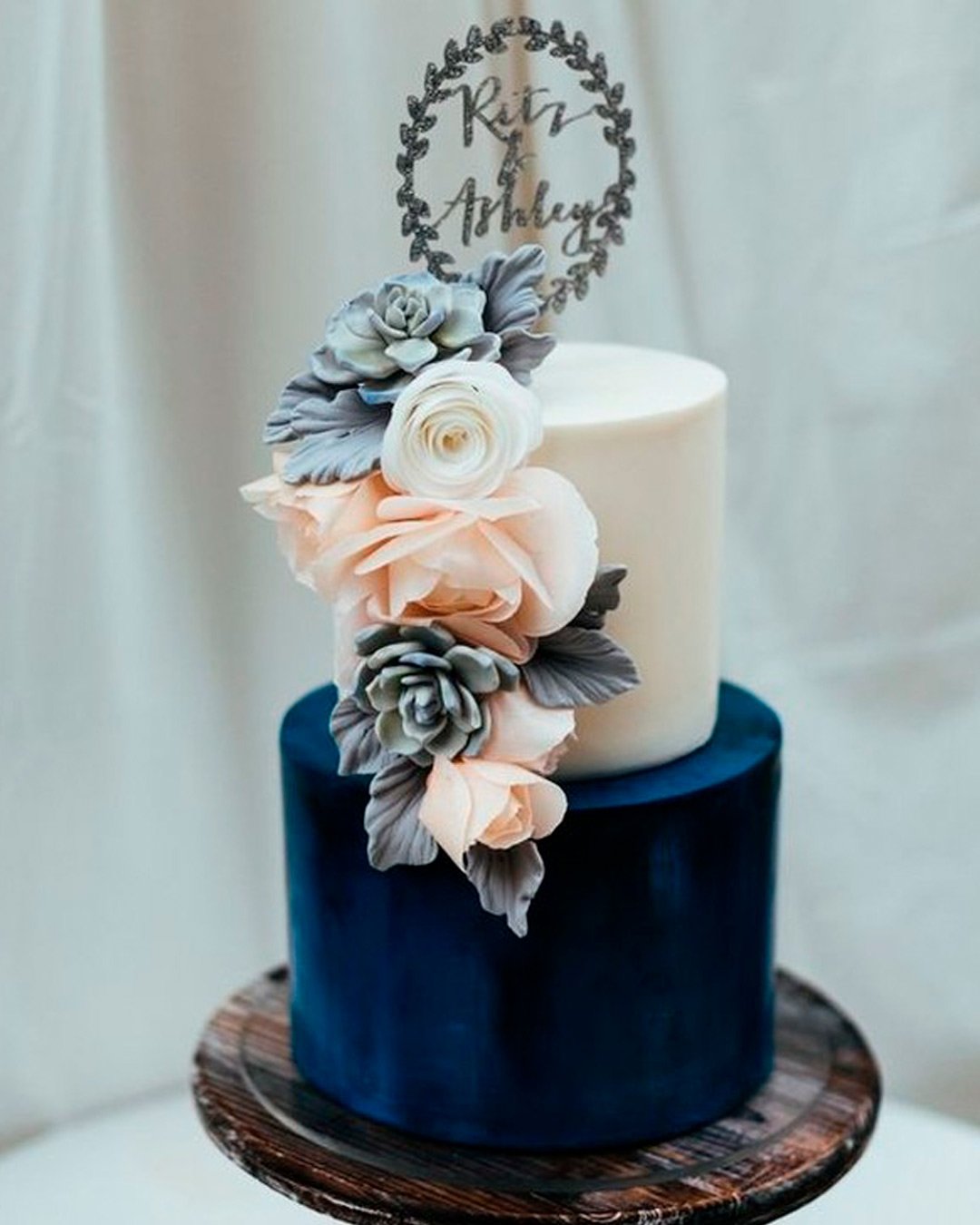 blue and white wedding colors cake flowers