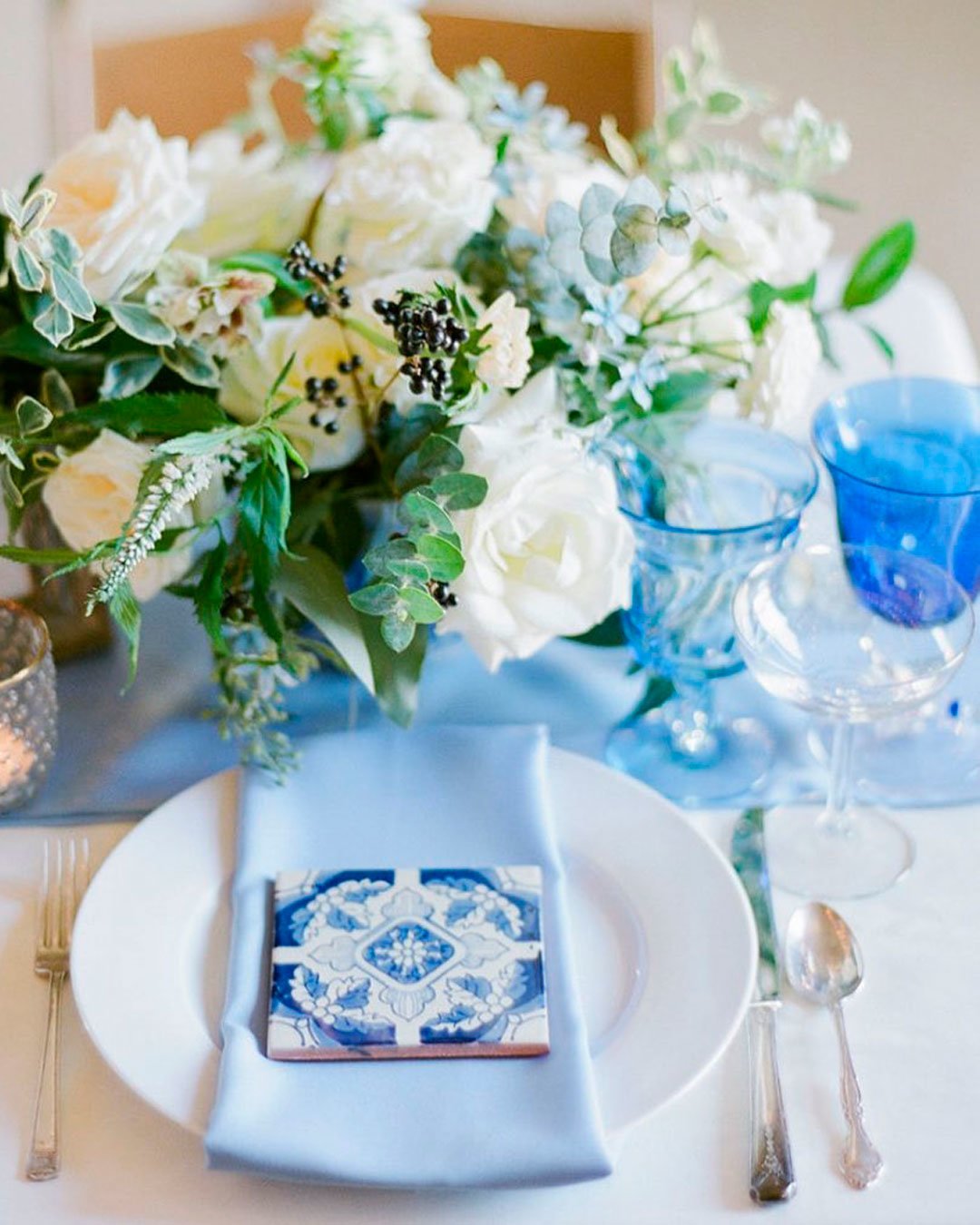blue and white wedding colors table setting
