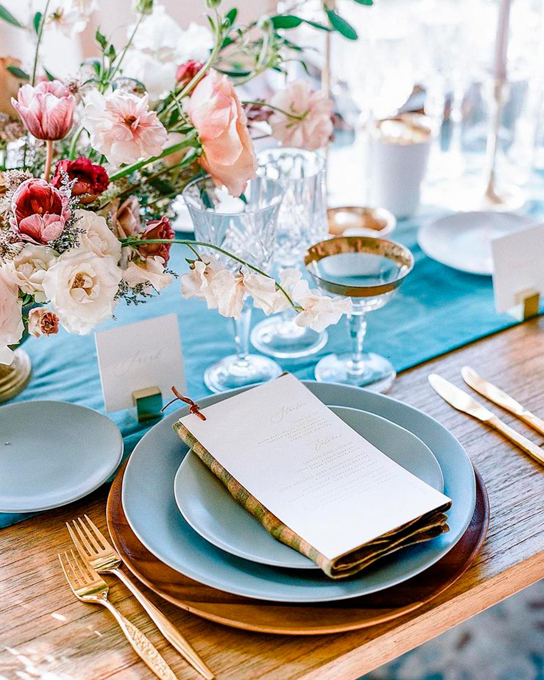 blue and white wedding colors table setting decor