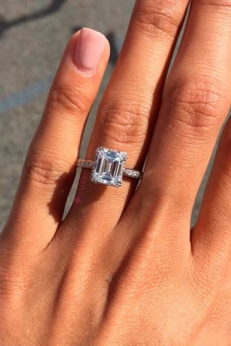Verlobungsringe im Smaragdschliff Solitaire Diamond Pave Band