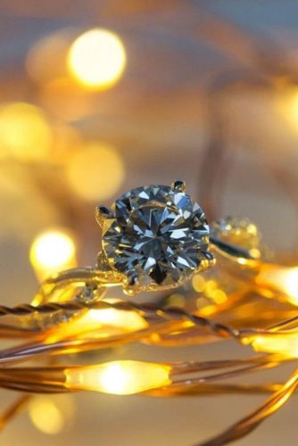 engagement ring trends twists bands